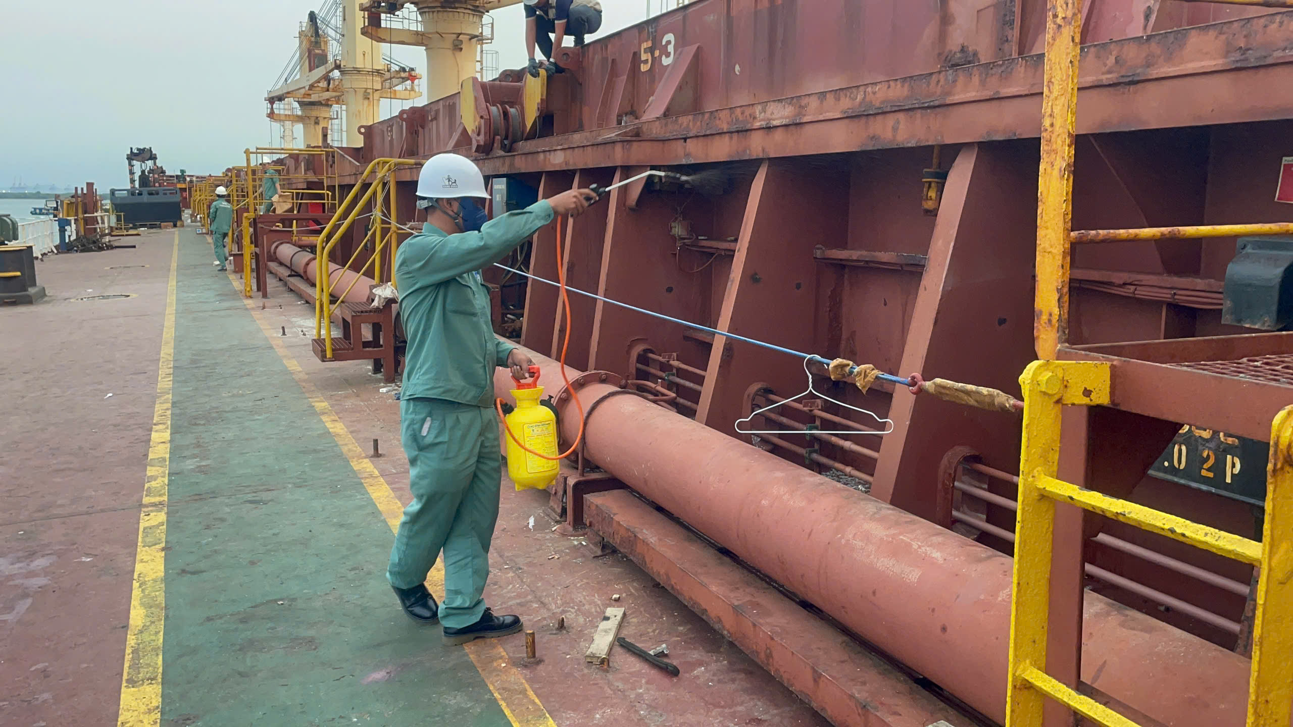 luu-y-khu-trung-hang-hoa-xuat-khau