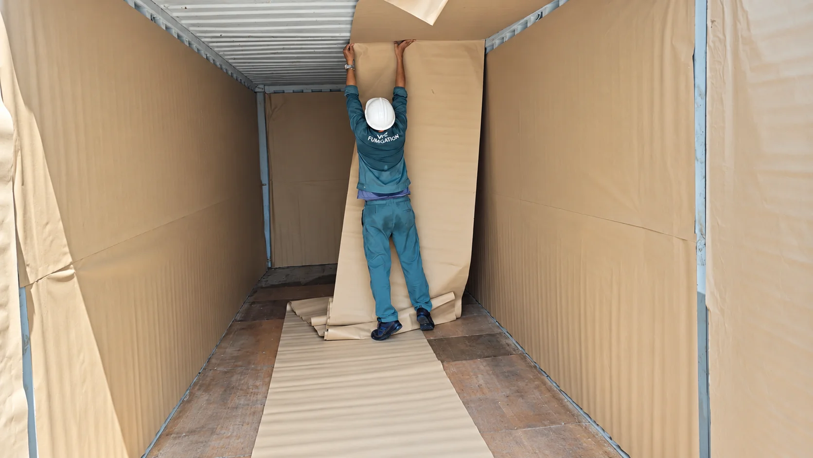 khử trùng kết hợp chống ẩm container đi mỹ